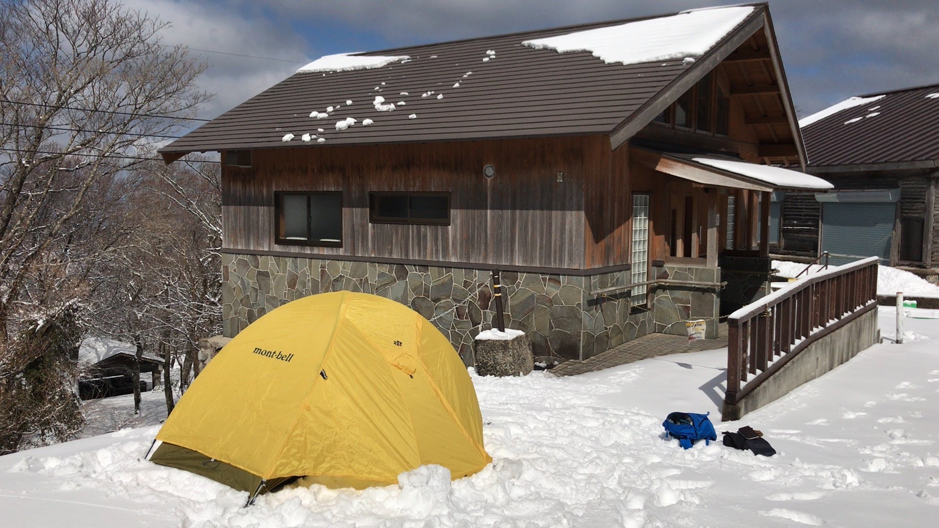 モンベル クロノスドーム１型 – 無人のテント